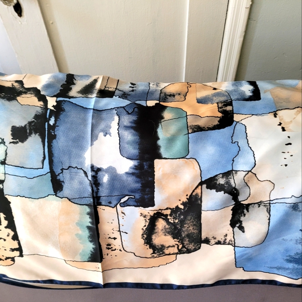 BEAUTIFUL SCARVE/HIJAB SQUARE
